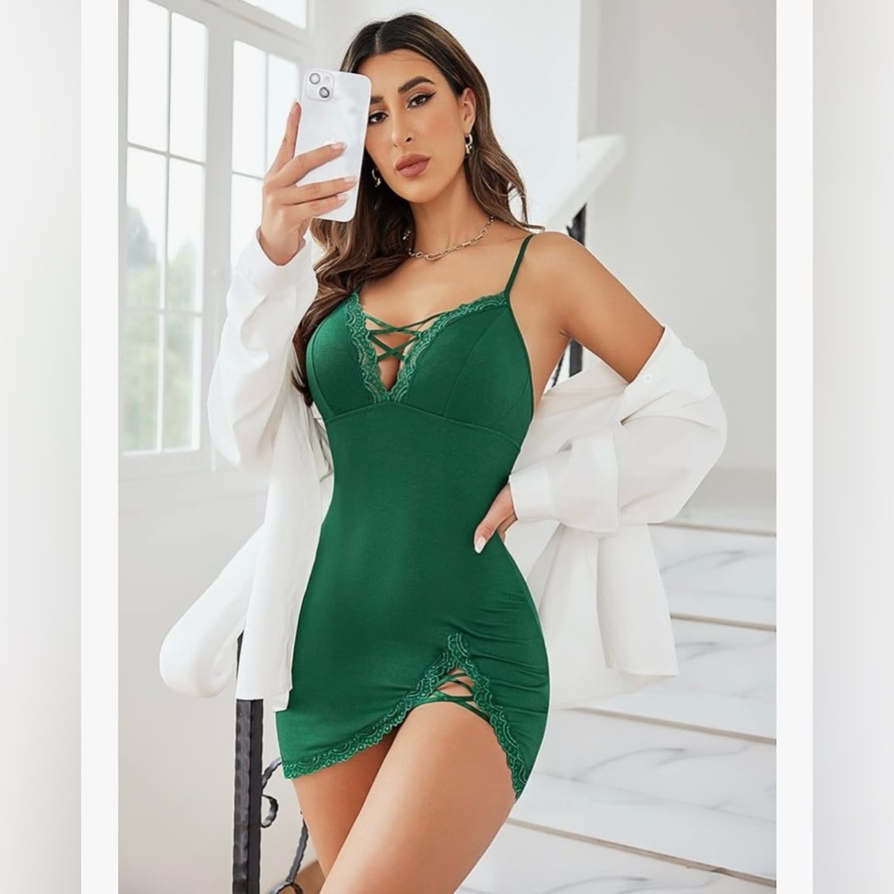Green Lace Trim Babydoll Chemise Nightgown with Matching Thong - Picture 5 of 7